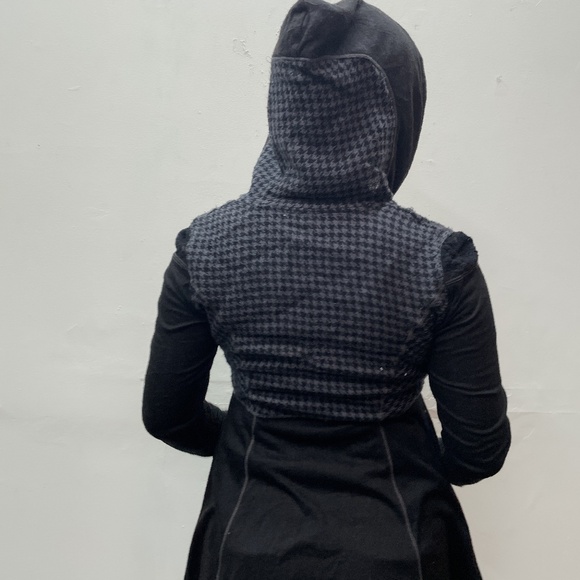 Hooded button down tunic - Picture 2 of 2